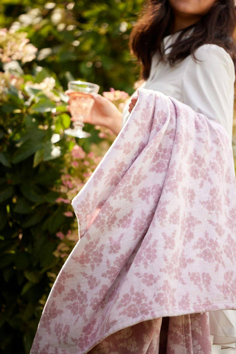 The Lightweight Blanket: Ditsy Floral