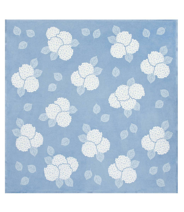 Hydrangeas Bluebell Blanket: Family-Size