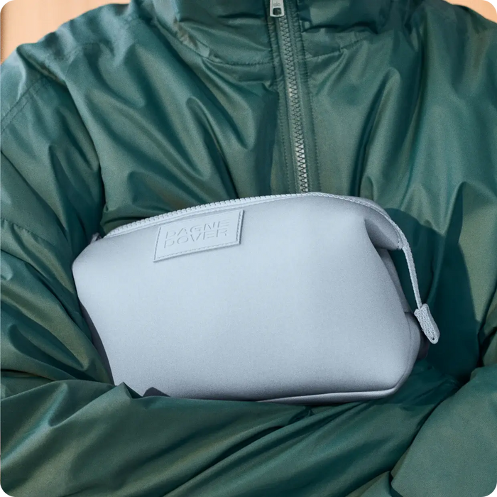 Hunter Toiletry Bag In Daylight, Large