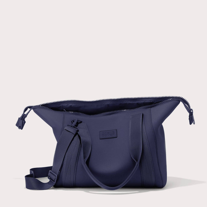Landon Carryall in Storm, Medium