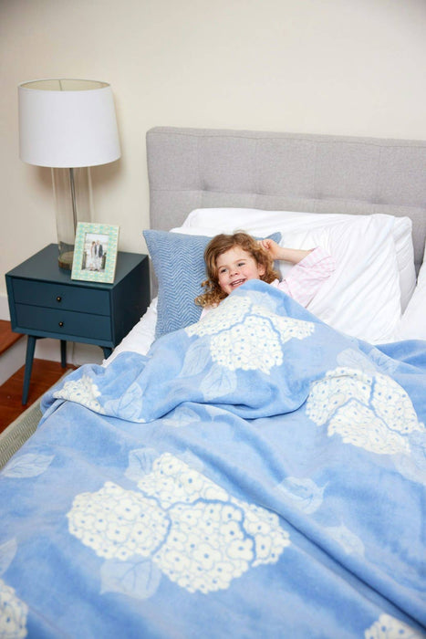 Hydrangeas Bluebell Blanket: Original