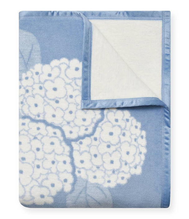 Hydrangeas Bluebell Blanket: Family-Size