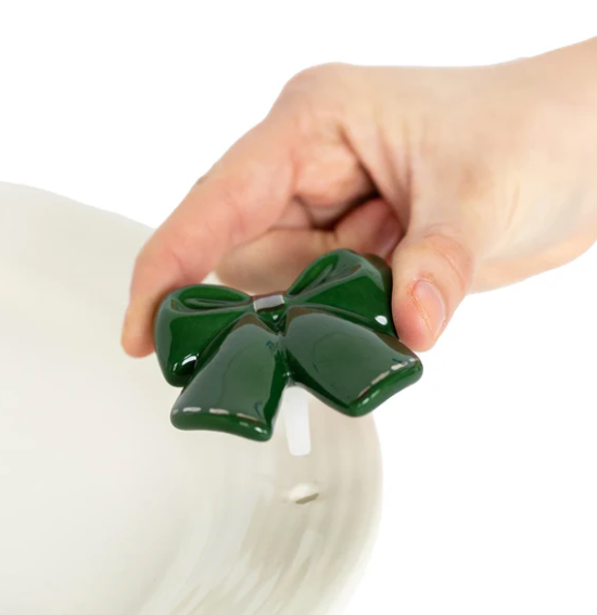 Green Bow (A418)
