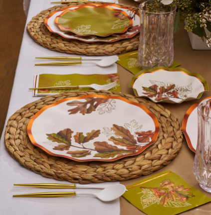 Wavy Acorn & Oak Dinner Plate
