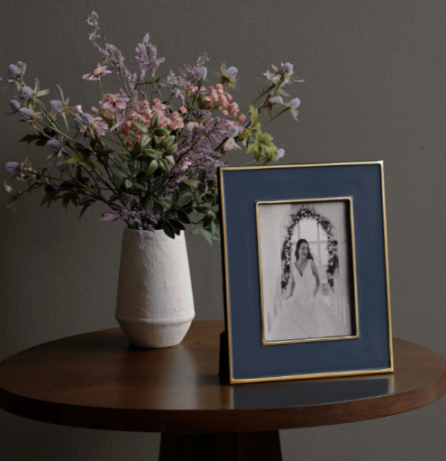 8835 Midnight Encanto Jason 5x7 Frame