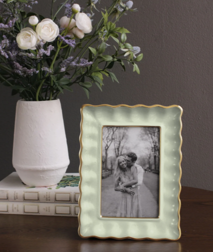 8518 Pistachio Encanto Devan 4x6 Frame