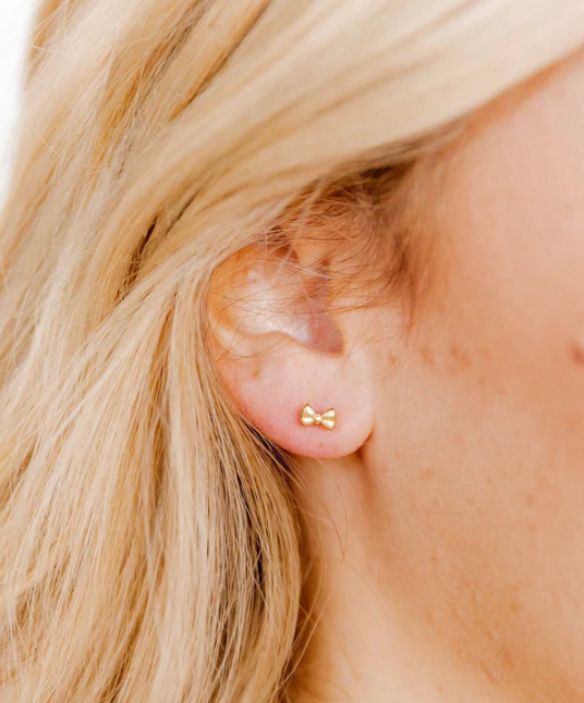 Tori Stud Earrings