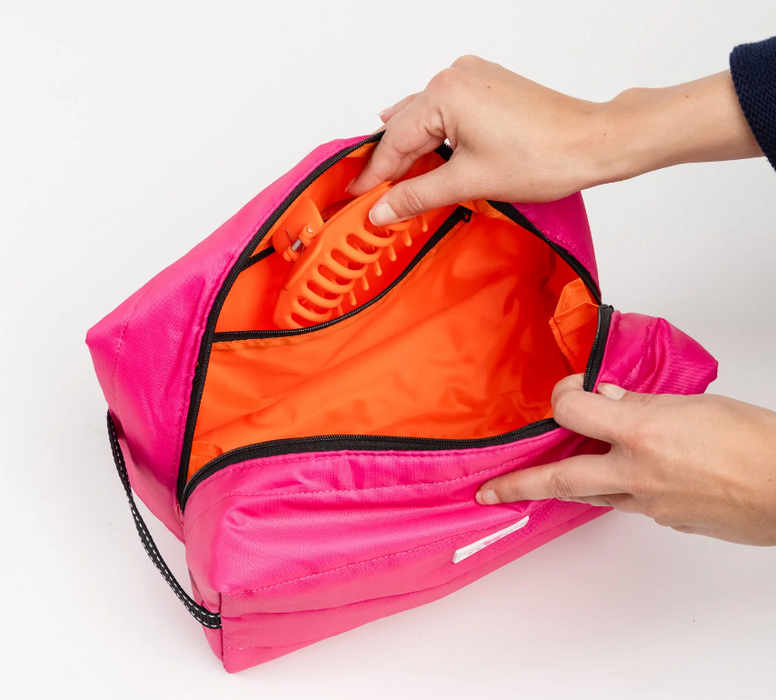 Dopp til You Drop Toiletry Bag