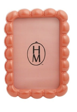 Resin Scalloped Frame