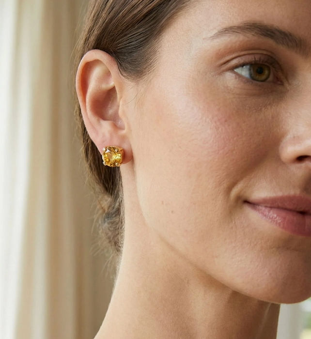 Simple Studs | Light Topaz