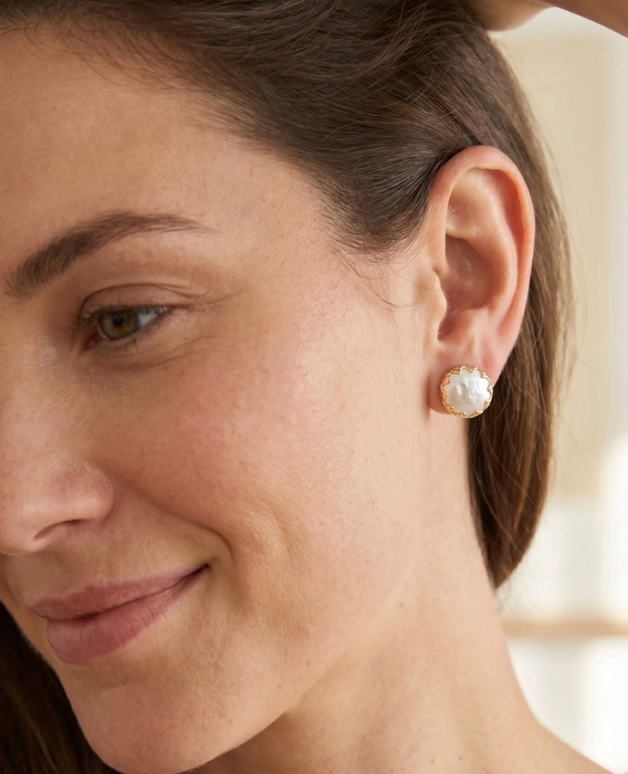 Isabella Studs | Polished Pearl