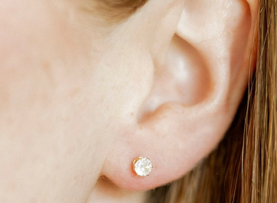Helen Gold Stud Earrings