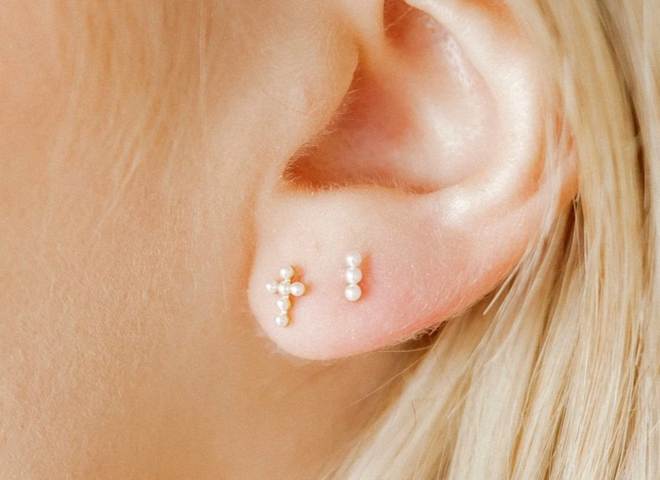 Janie Pearl Stud Earrings