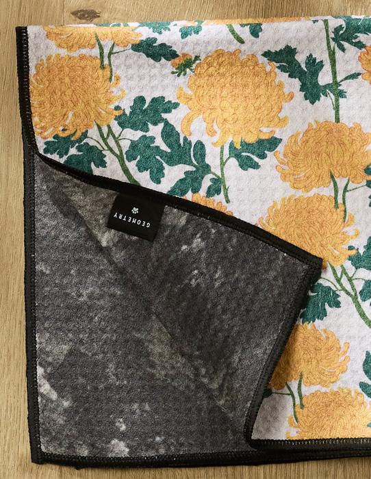 Geometry Paw Towel | Chrysanthemum