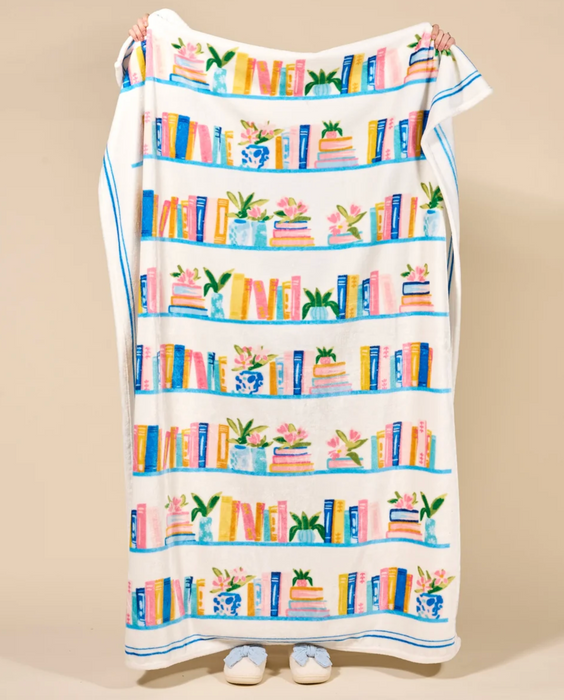 Snuggle Up Plush Blanket | Book Shelfie