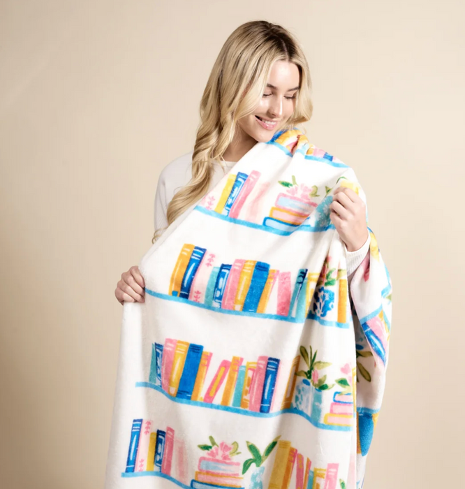 Snuggle Up Plush Blanket | Book Shelfie