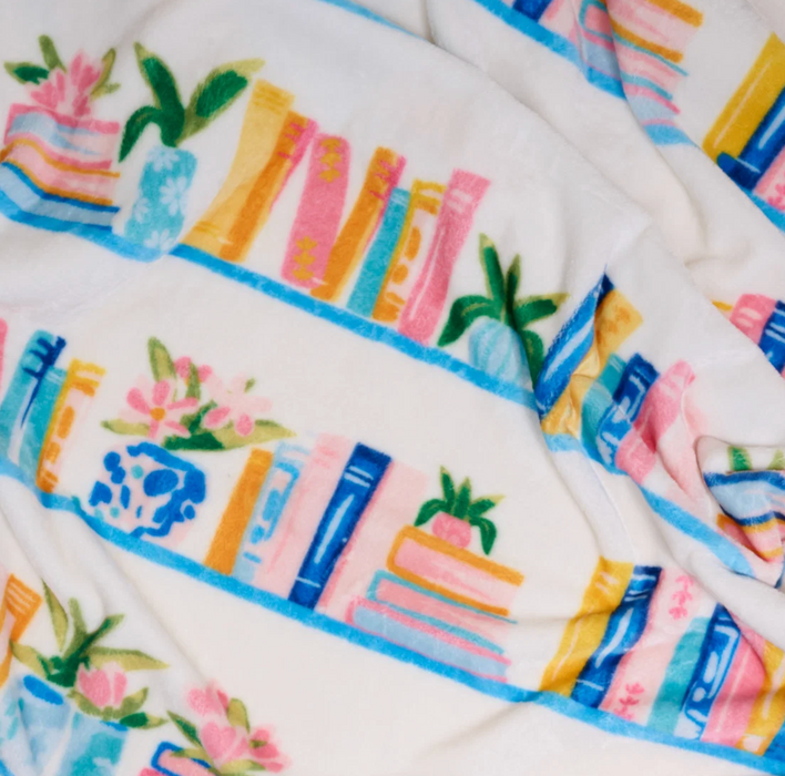 Snuggle Up Plush Blanket | Book Shelfie