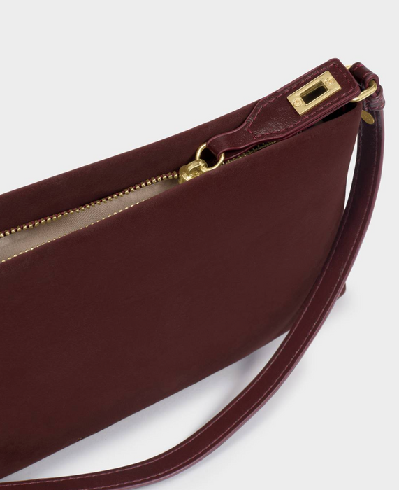 Orin Twist Lock Small Shoulder | Cherry Suedette