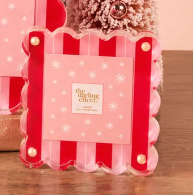 Small Square Scallop Acrylic Frame | Peppermint Stripes