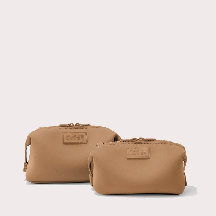 Hunter Toiletry Bag in Camel, Large