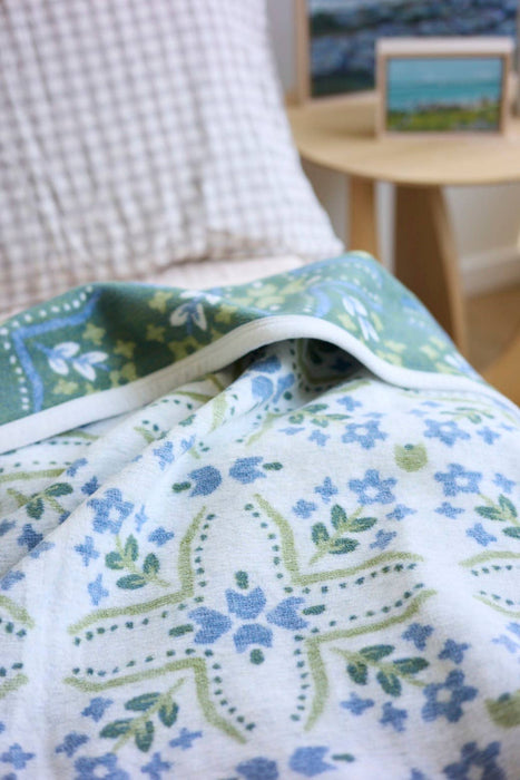 Farmhouse Flowers Blanket: Original