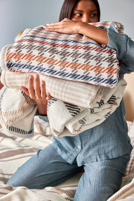 Hampton Houndstooth Blanket Original