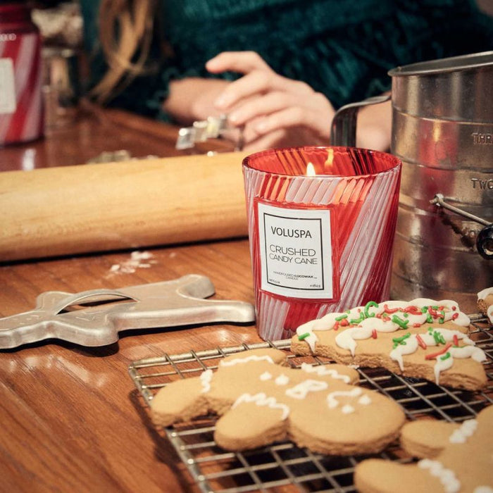 Crushed Candy Cane 6.5oz Classic Candle