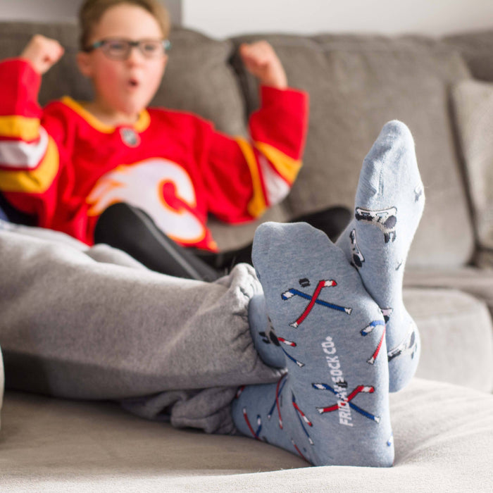 Hockey Sticks & Skates Mismatched Men’s Socks