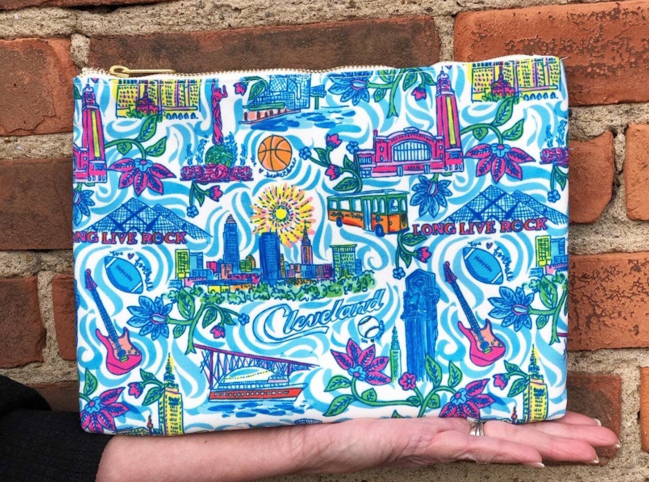 Cleveland Oversized Pouch