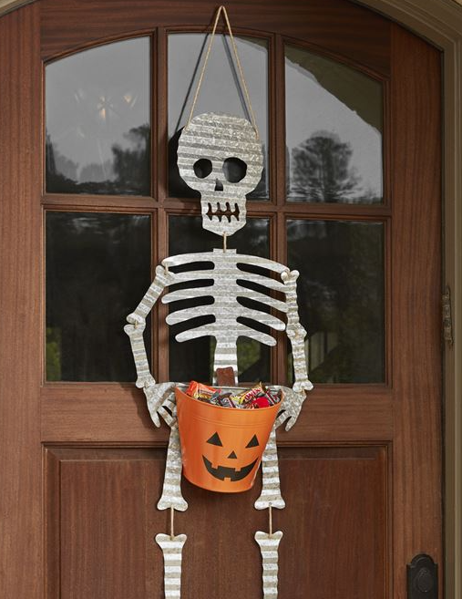 Skeleton Door Hanger